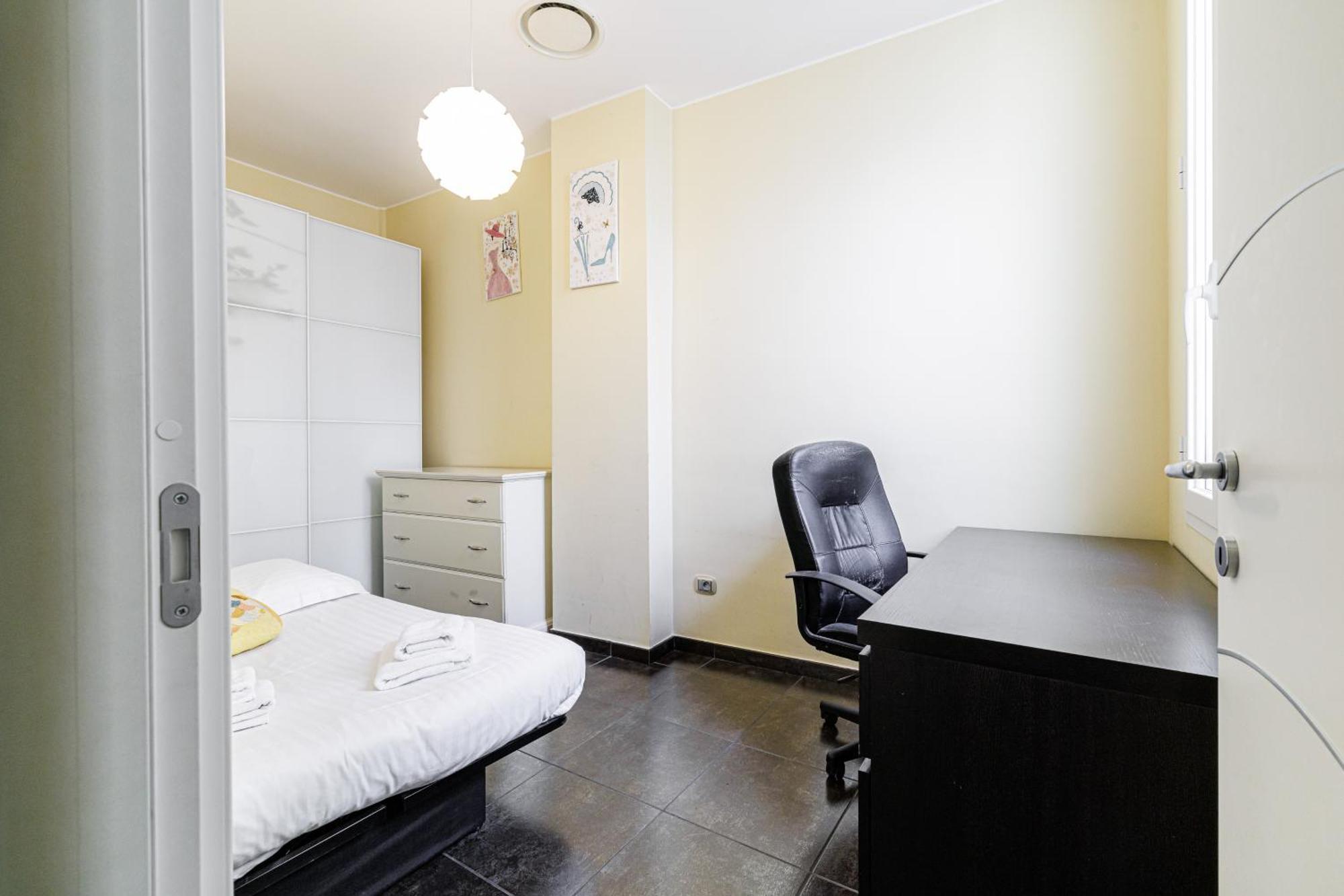 Le Saint Charles-Parking-Climatisation-Centre Ville ม็องตง ภายนอก รูปภาพ